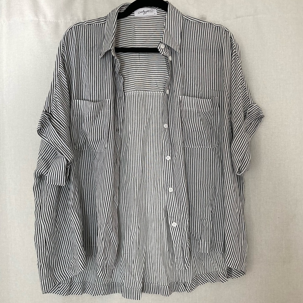 CARLY JEAN LOS ANGELES short sleeve button up